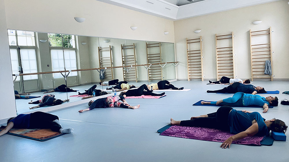 Pilates après 50 ans : retrouver mobilité, posture et confort de mouvement
