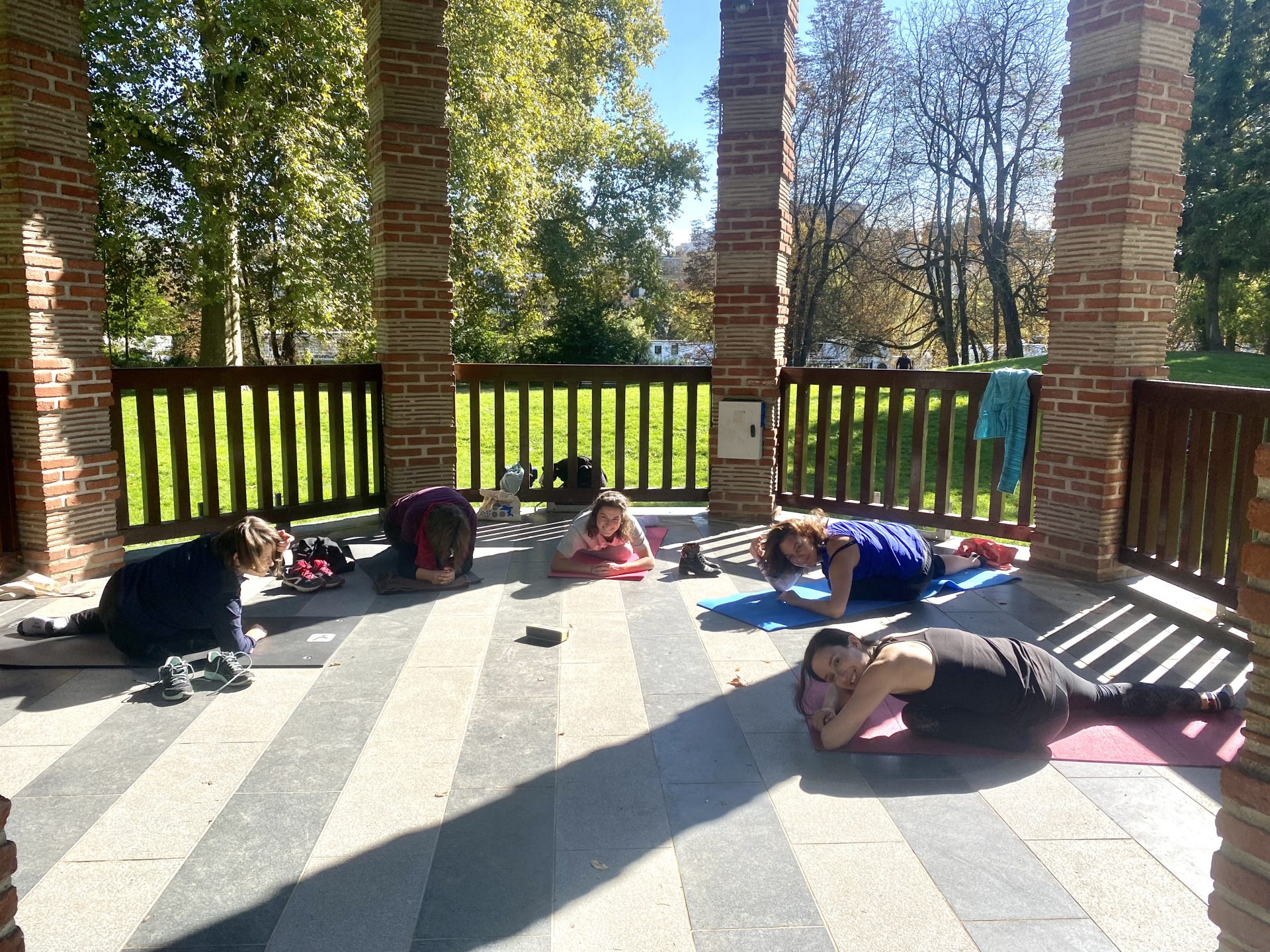 Séance collective d’activité physique encadrée en extérieur dans les Yvelines
